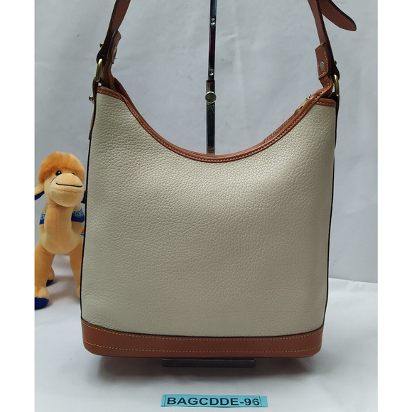 Dooney & Bourke Ivory Pebbled Leather Zipper Shoulder Bag - Vintage Made in USA - Picture 3 of 16